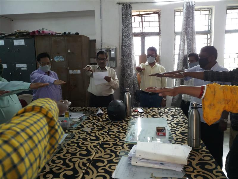 ‘‘घुमका महाविद्यालय में सद्भावना दिवस प्रतिज्ञा कार्यक्रम संपन्न हुआ‘‘